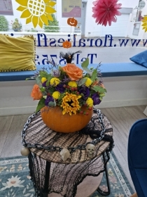 Halloween pumpkin arrangement
