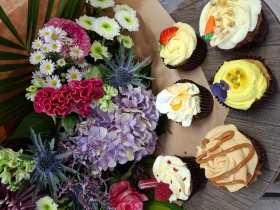 Cupcakes from Loaves & Layers