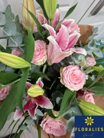 Rose & Lily Signature